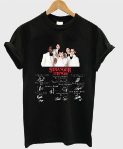 Stranger things season 3 characters signatures T shirt