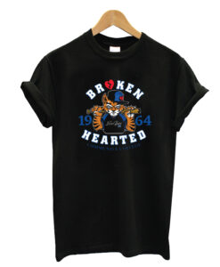 Broken hearted bear varsit tiger T-shrit