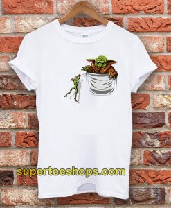 Pocket Baby Yoda Hunting Frog Star Wars T-Shirt